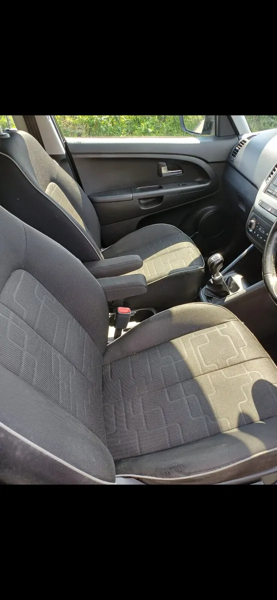 KIA VENGA 2017 DIESEL - Image 4