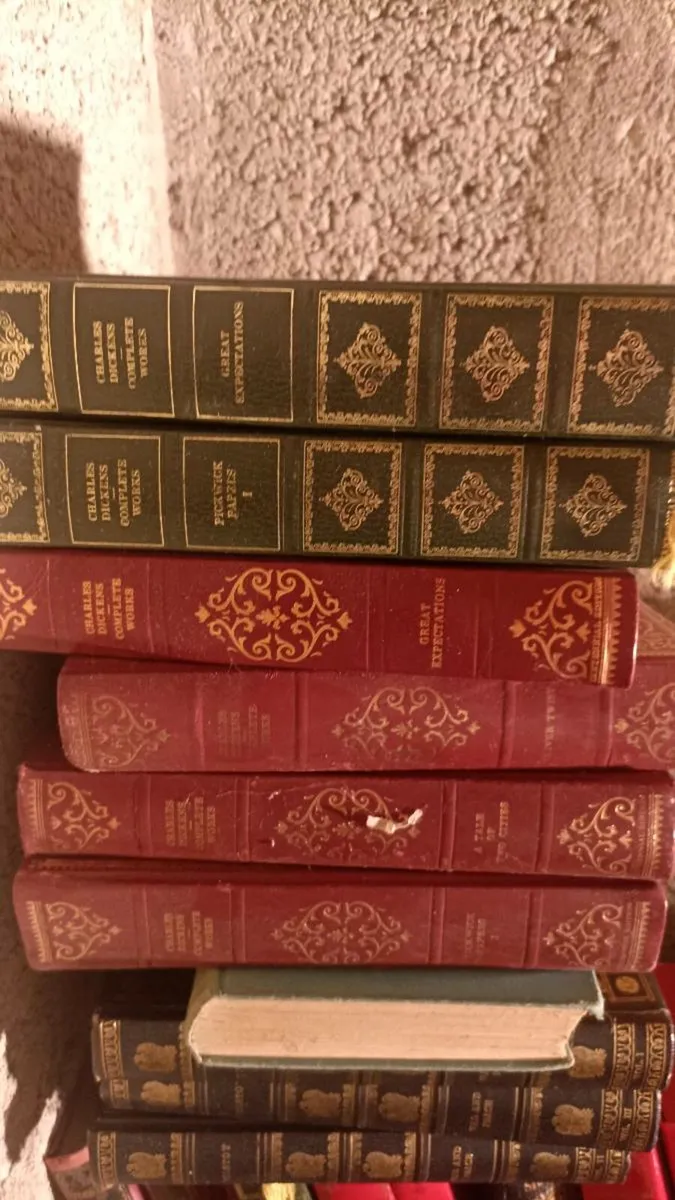 Large collection of books - Image 3