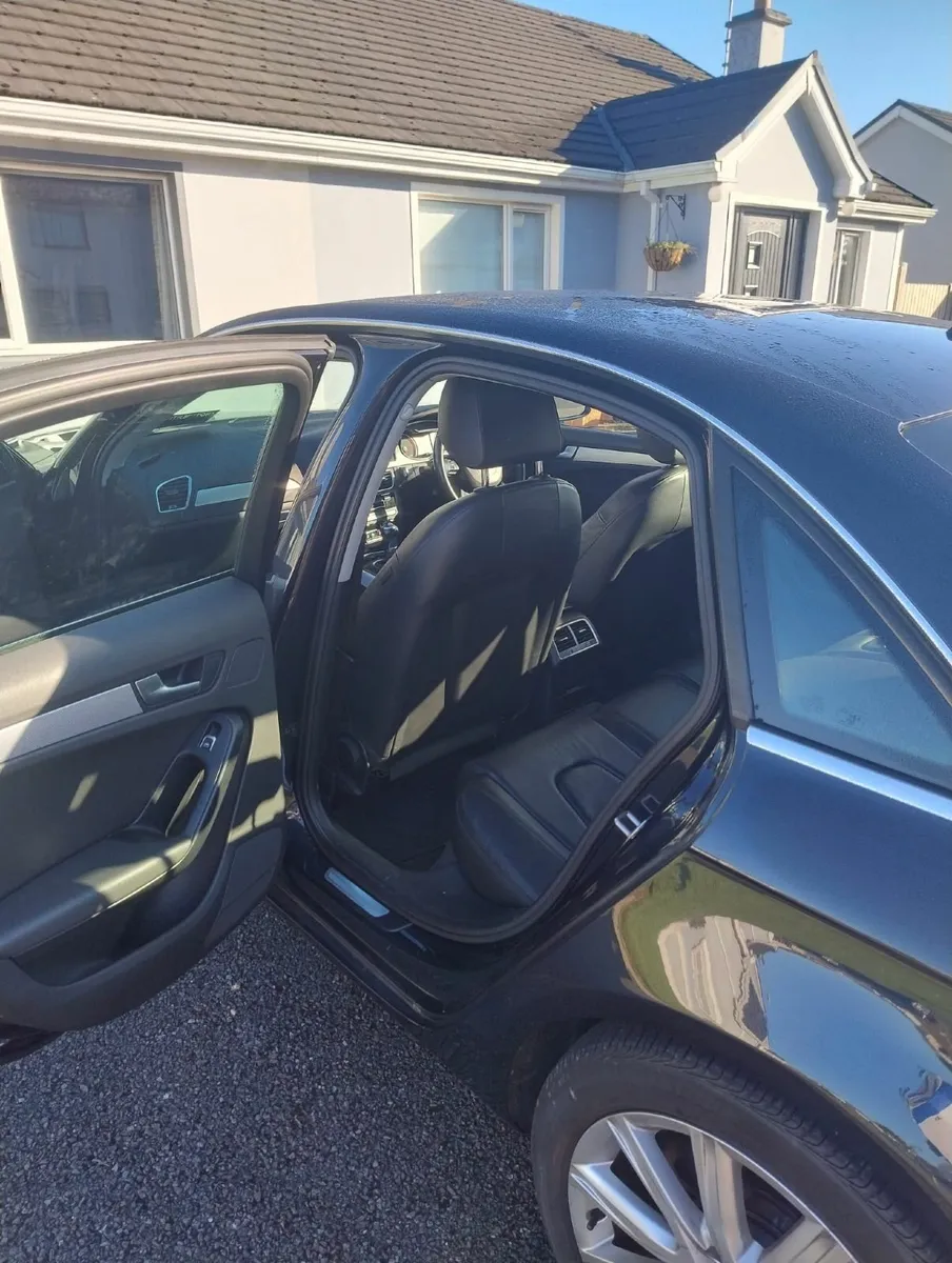 Audi A4 2014 - Image 2