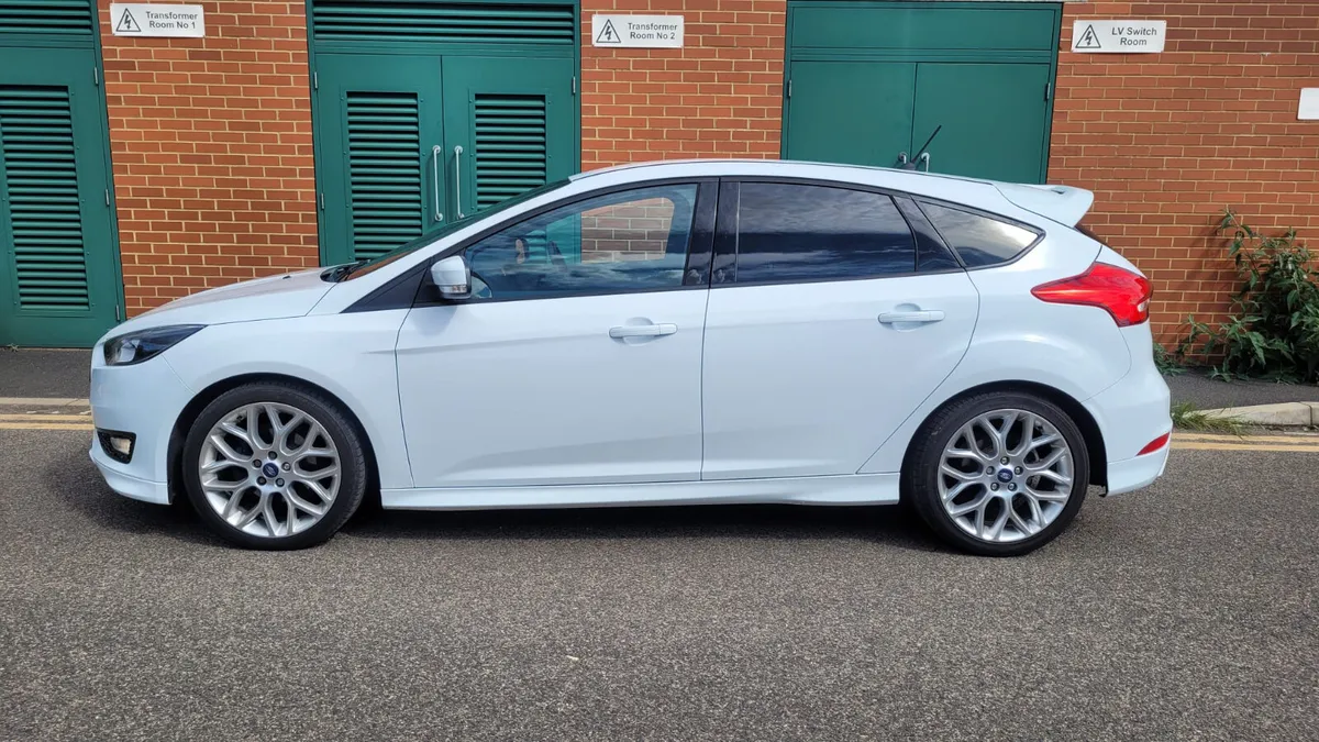 182 Ford Focus ST Line 1.5 Diesel - Image 2