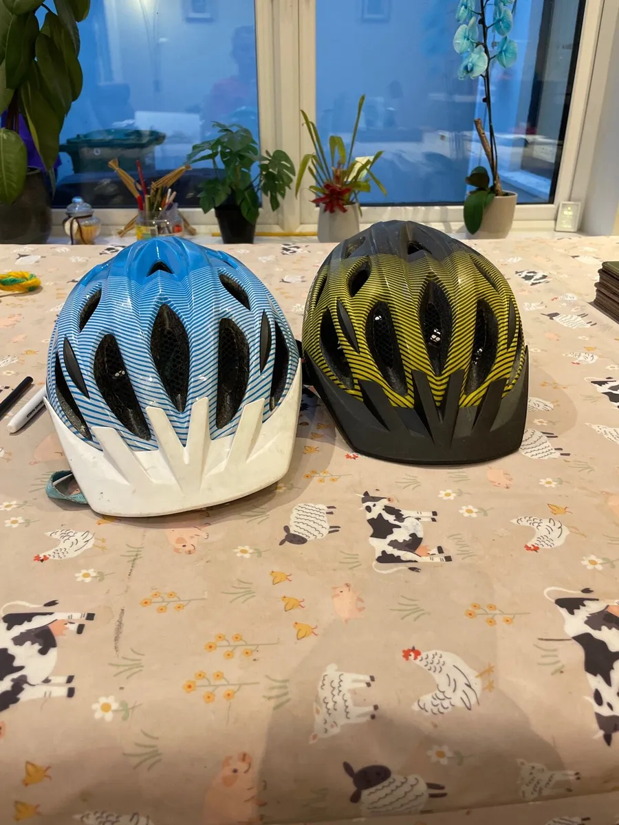 2 kids cycling helmet - Image 3