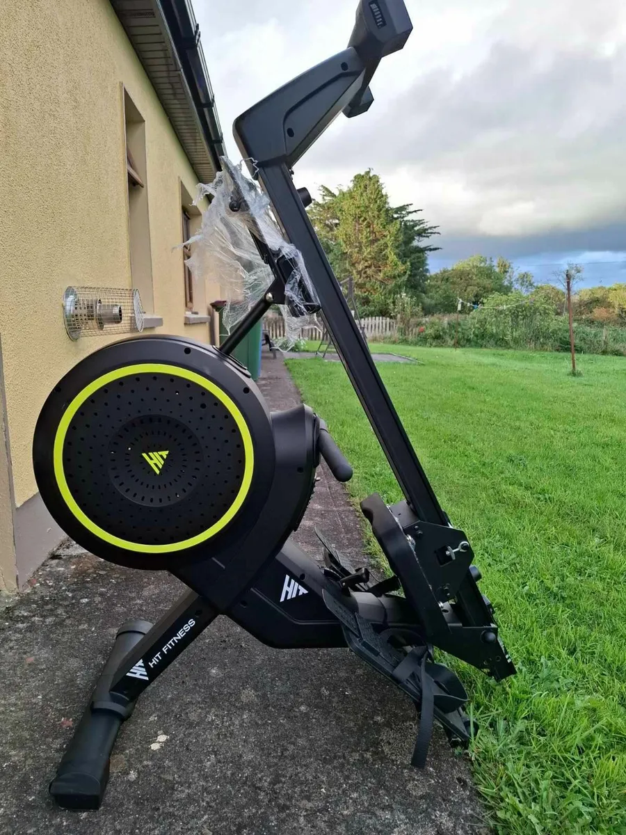 Rowing machine - Image 1