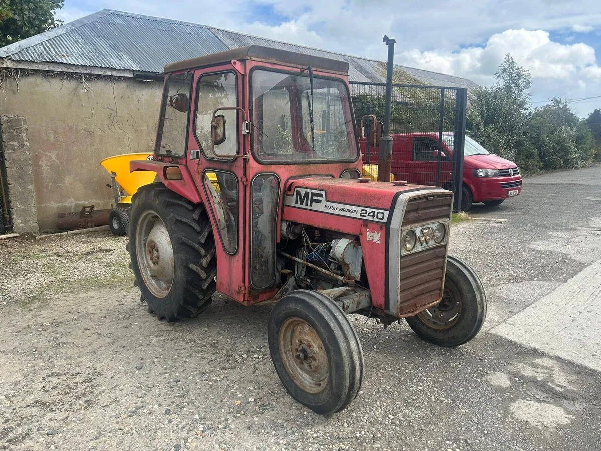 Massey Ferguson 240 - Image 2