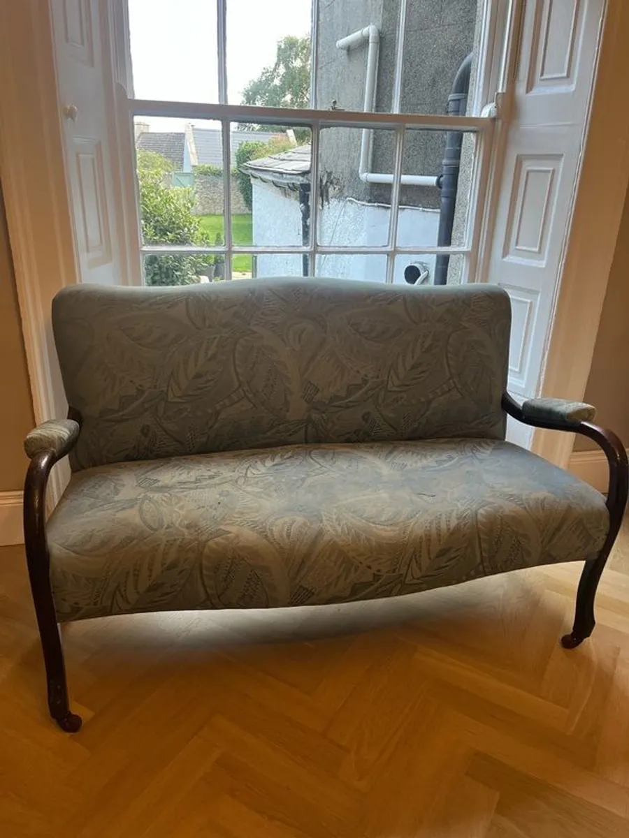 couch - Image 1