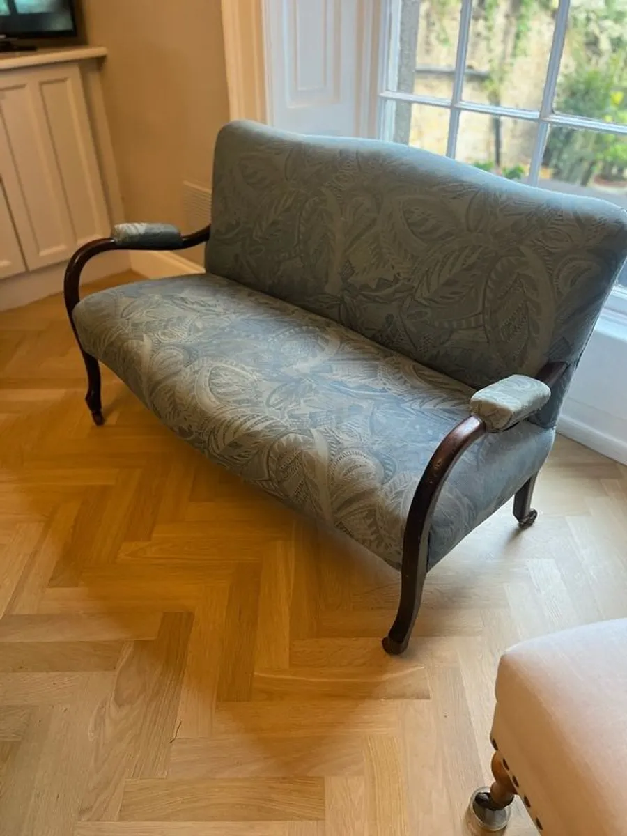 couch - Image 2