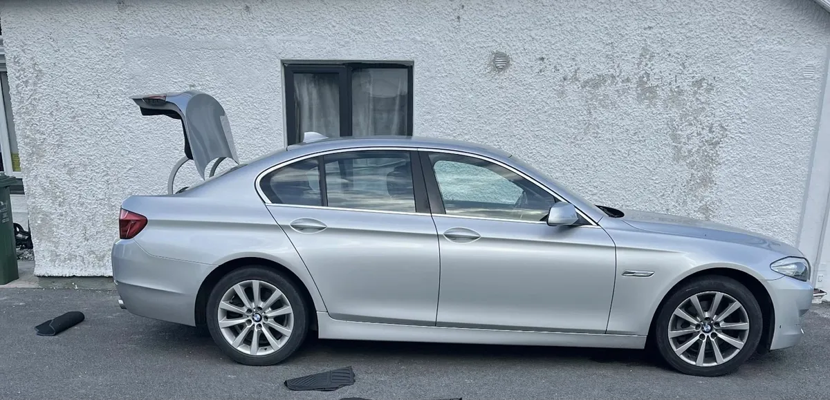 BMW 5-Series 2012 - Image 3