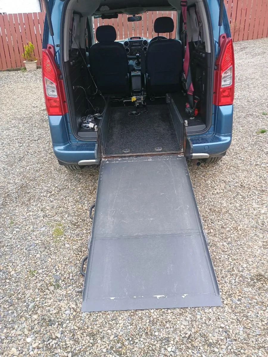 Citroen Berlingo (wheelchair accessible car) - Image 4