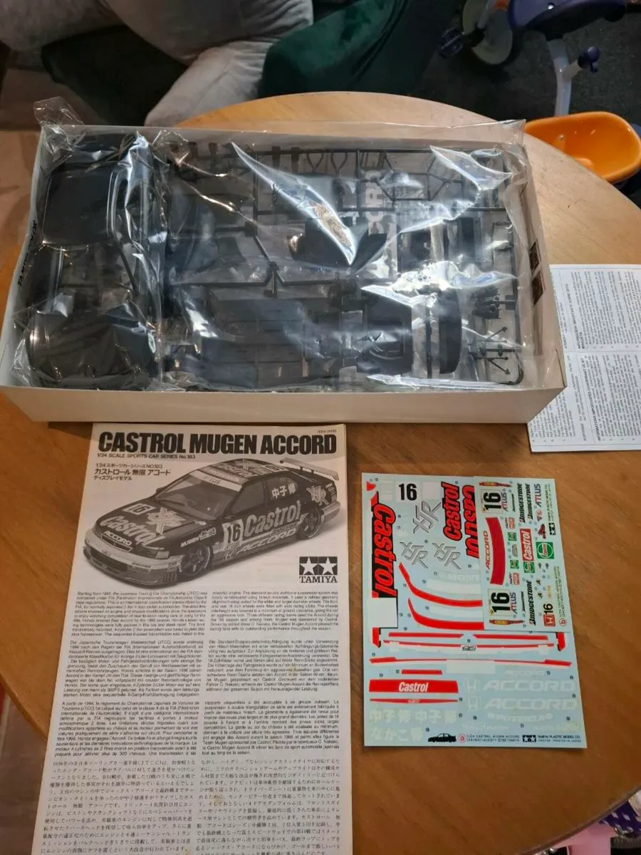 Tamiya 1:24 castrol mugen accord - Image 2
