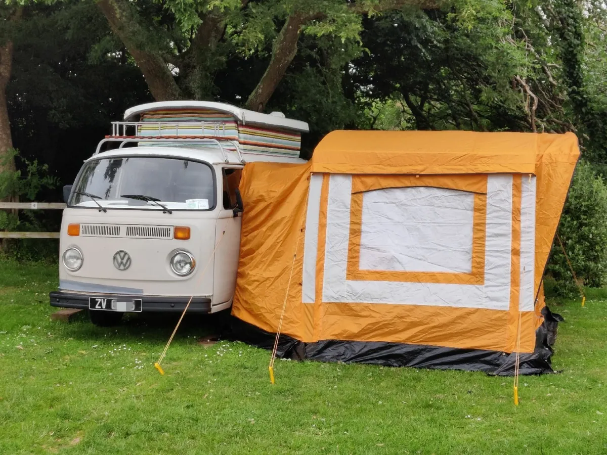 1973 VW T2 Camper Van - Image 3