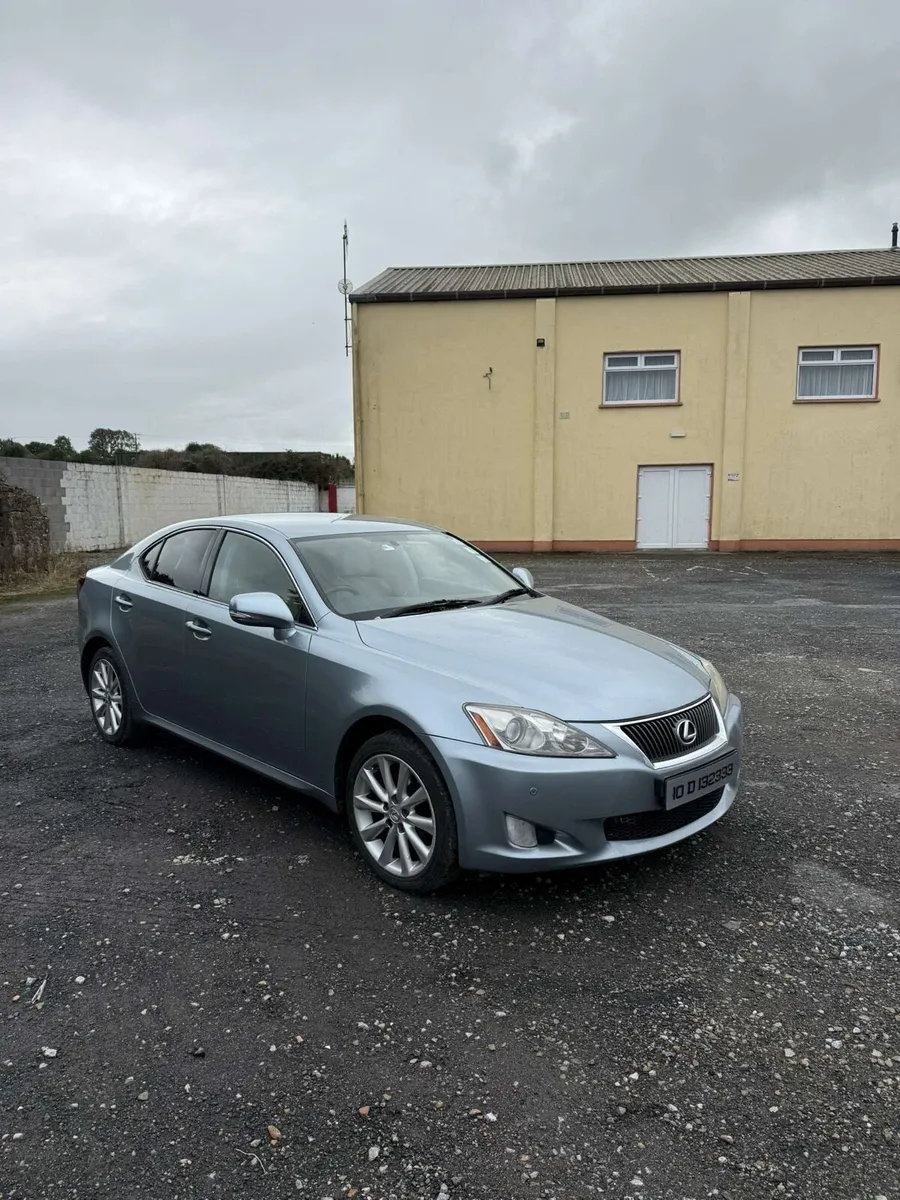 Lexus IS220d 2012 - Image 1
