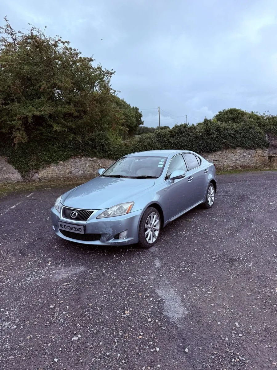 Lexus IS220d 2012 - Image 2