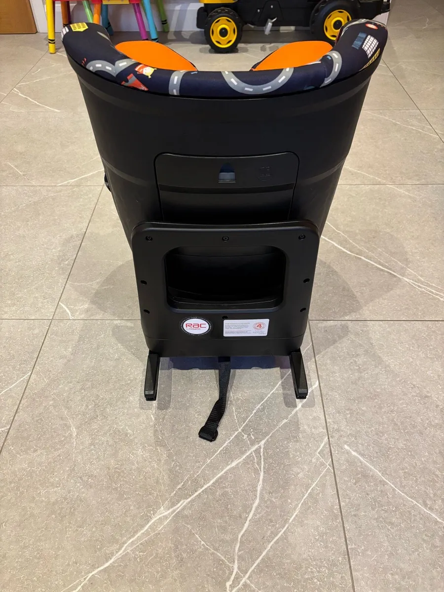 Cosatto rotating isofix car seat - Image 4