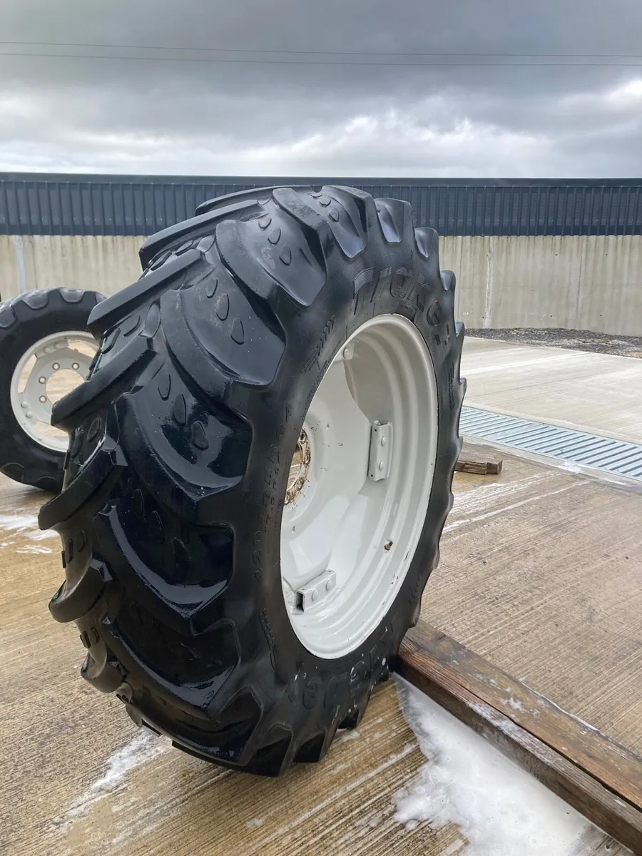 Tractor tyres - Image 2