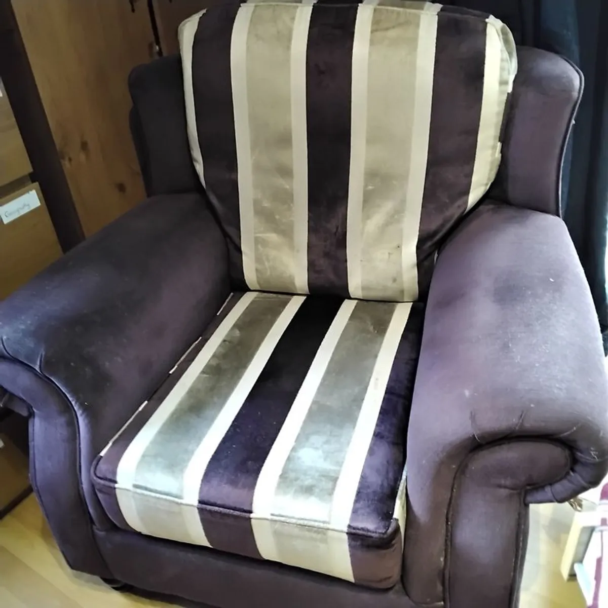 Free armchair - Image 1