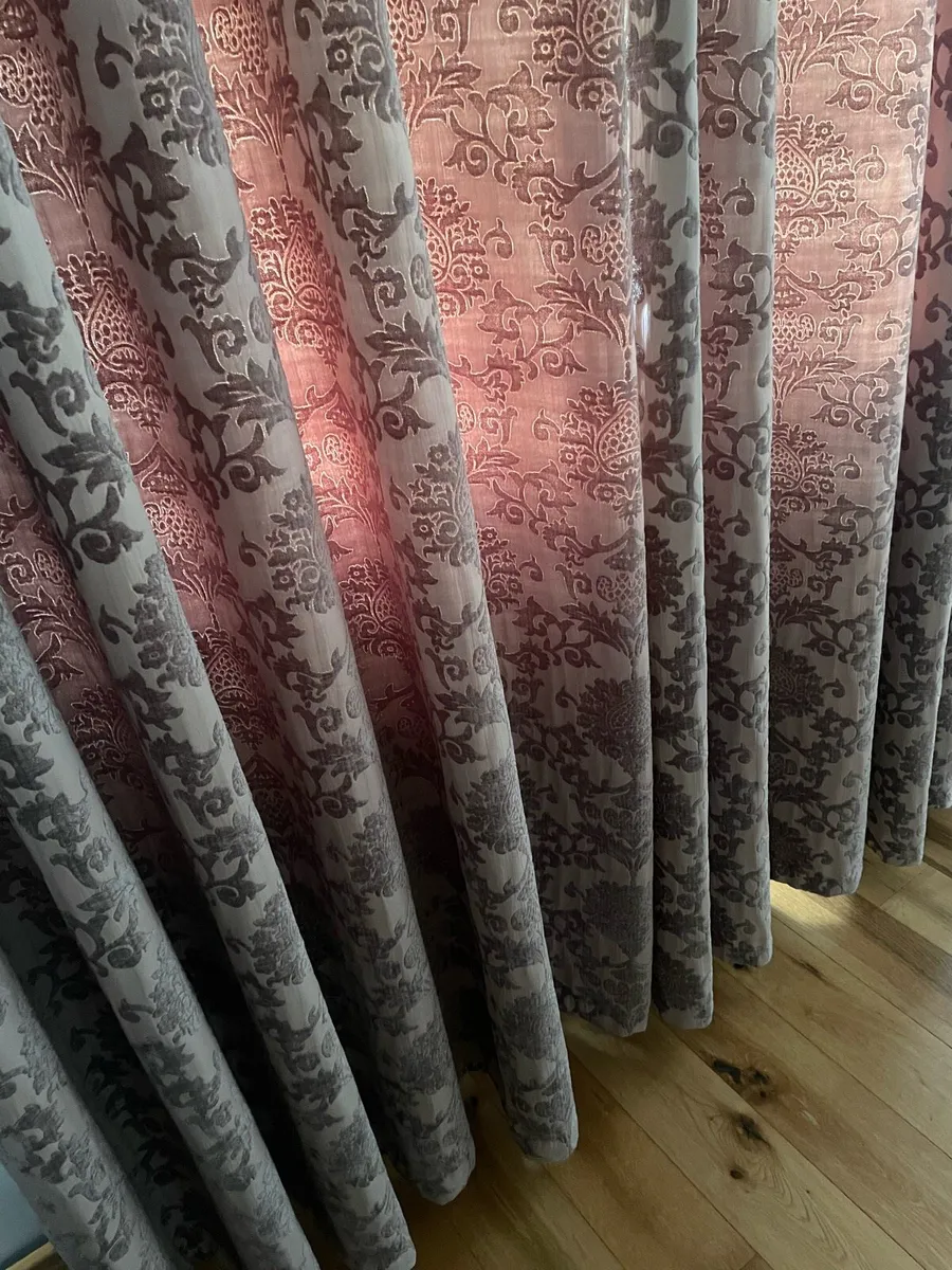 2x pairs of lined curtains - Image 2