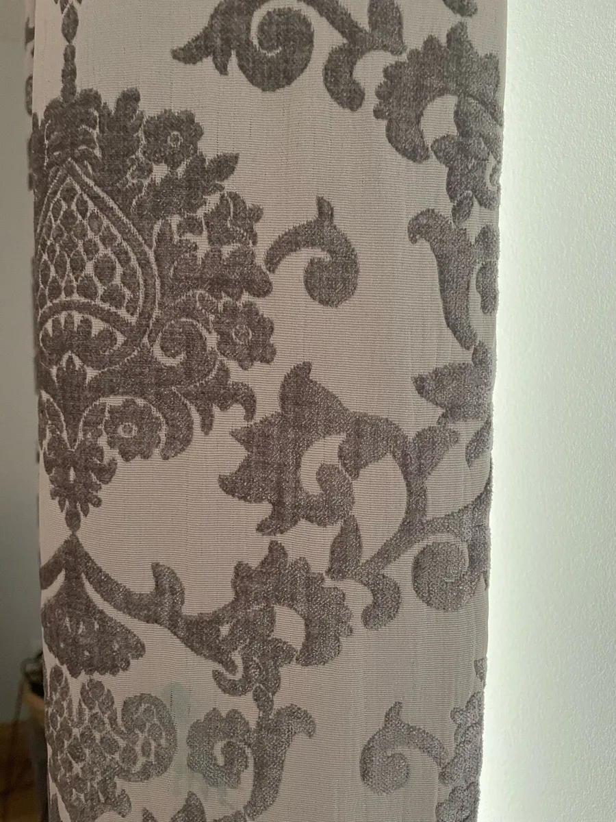 2x pairs of lined curtains - Image 3