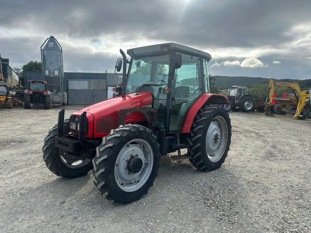 2004 Massey Ferguson 4355 - Image 2