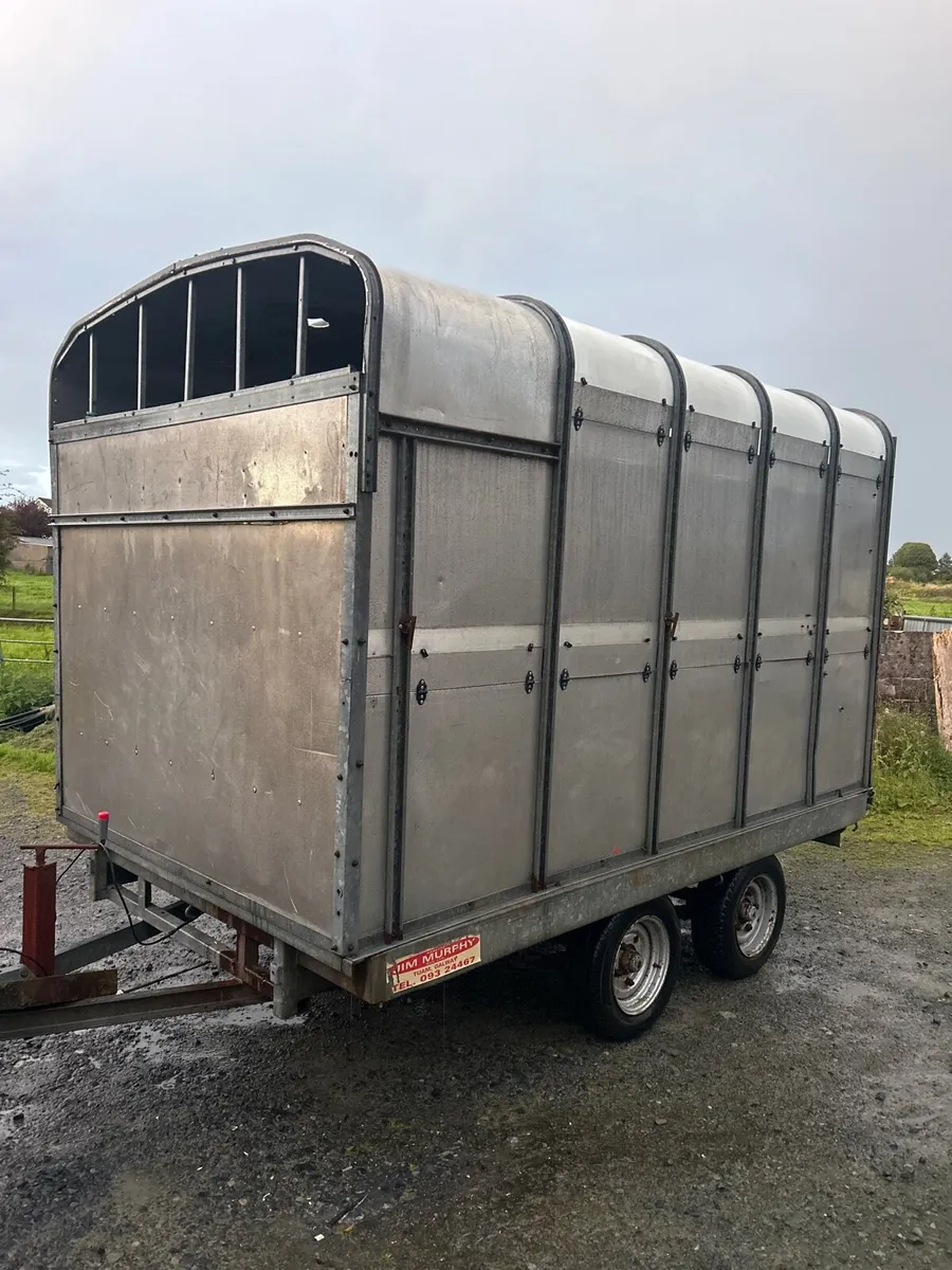 Trailer - Image 1