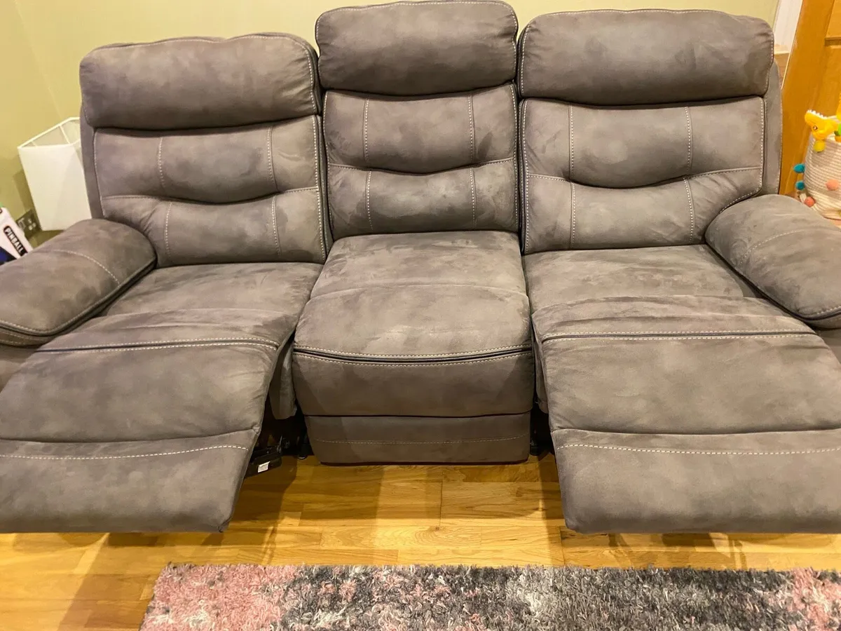 3 seater manual recliner - graphite - Image 2