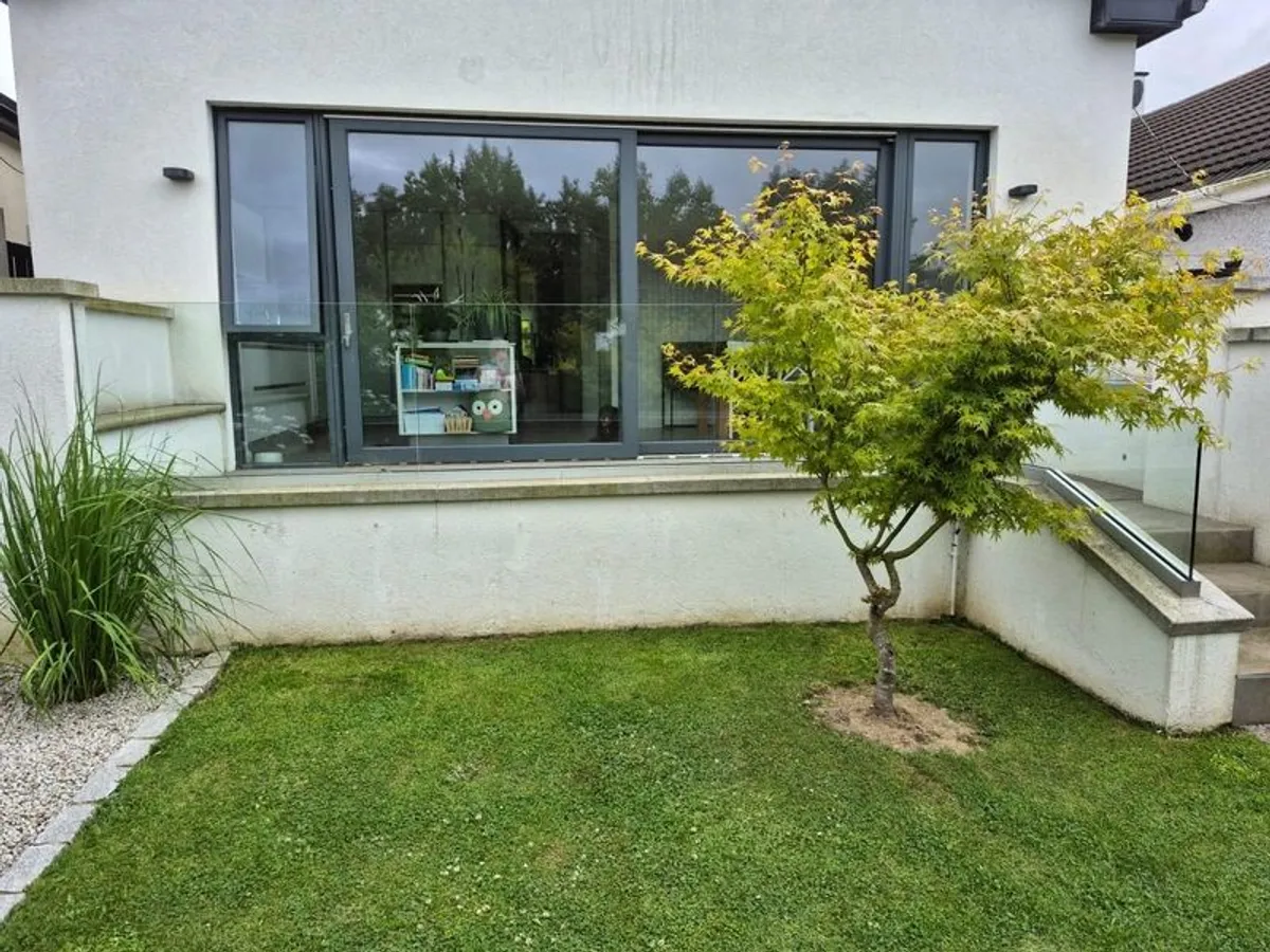 750 euro Glass balustrade PRICE Drop - Image 2