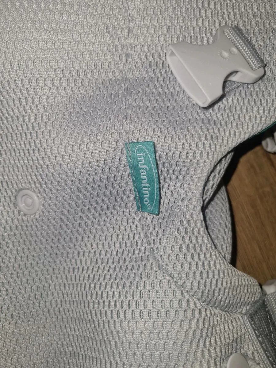 Infantino Baby Carrier - Image 2