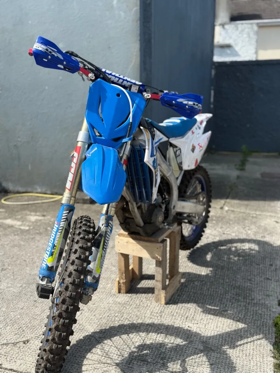 Cross bike - Image 1