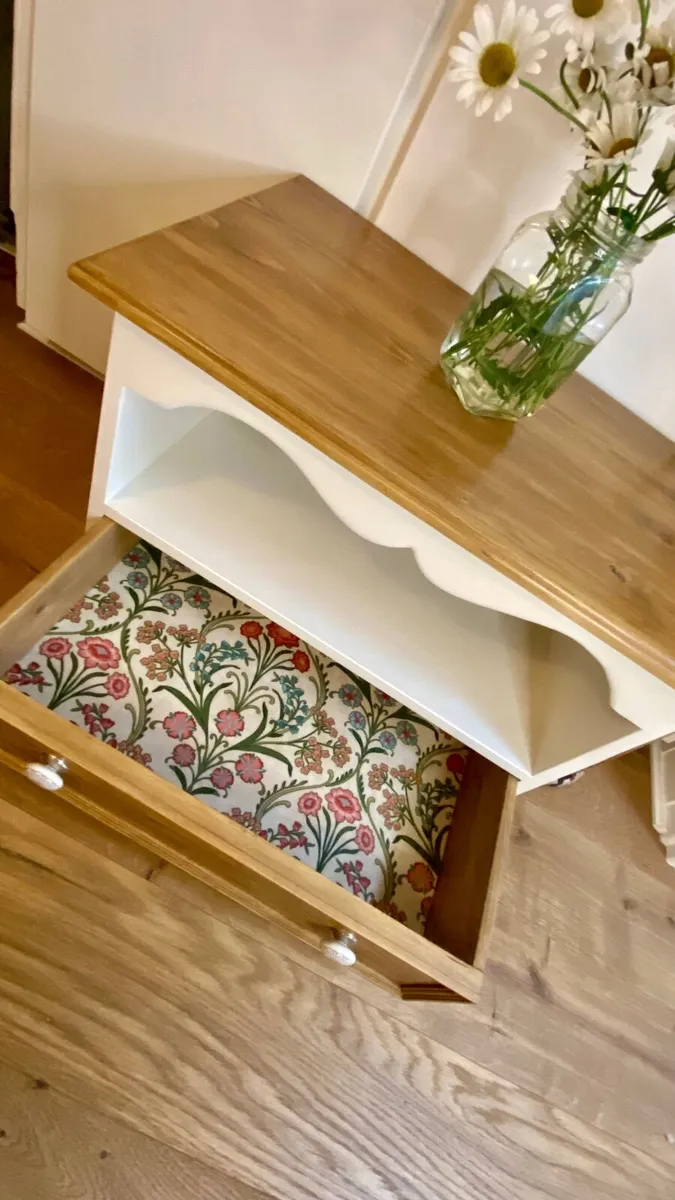 Refinished solid pine table/ locker - Image 4