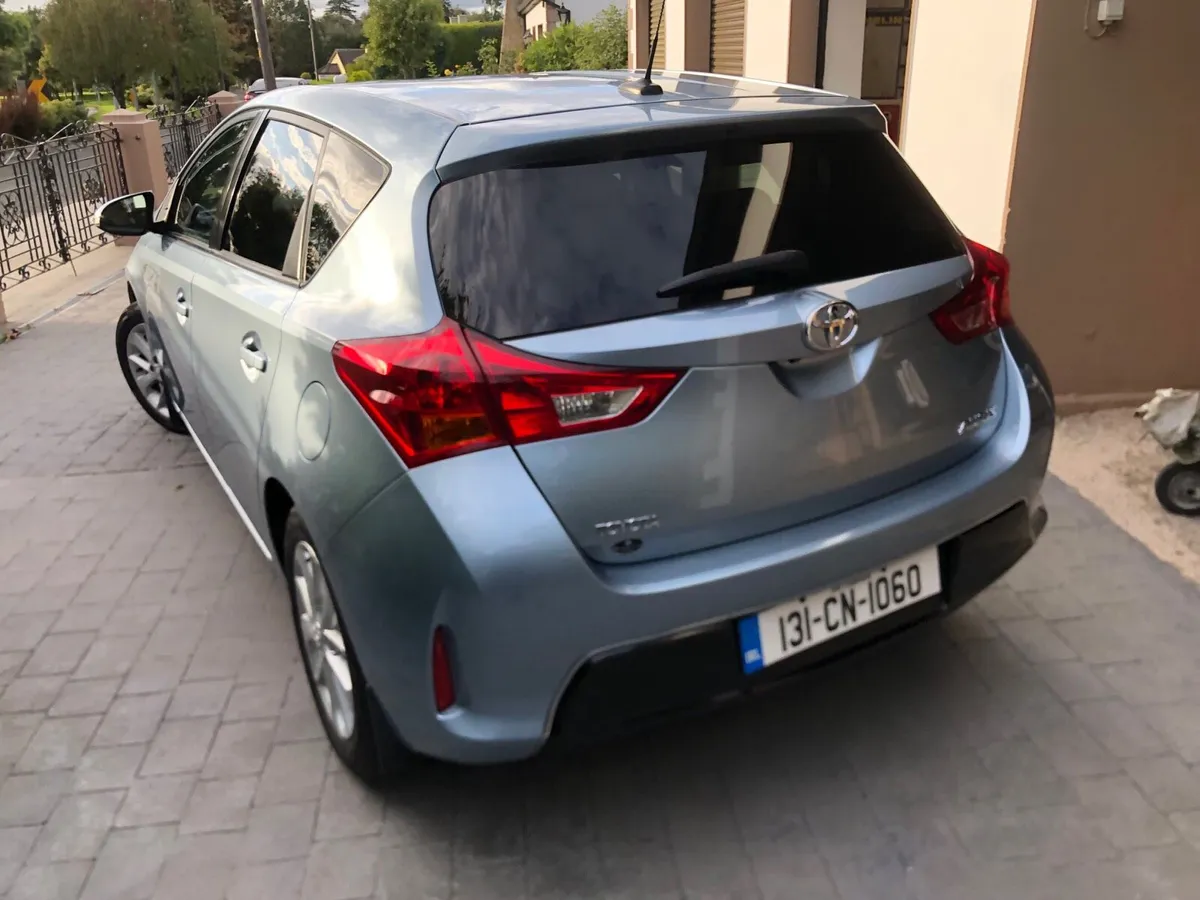 Toyota Auris Sport - Image 3