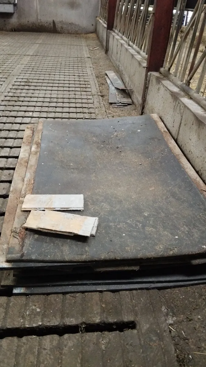 Mayo cubicle mats - Image 1