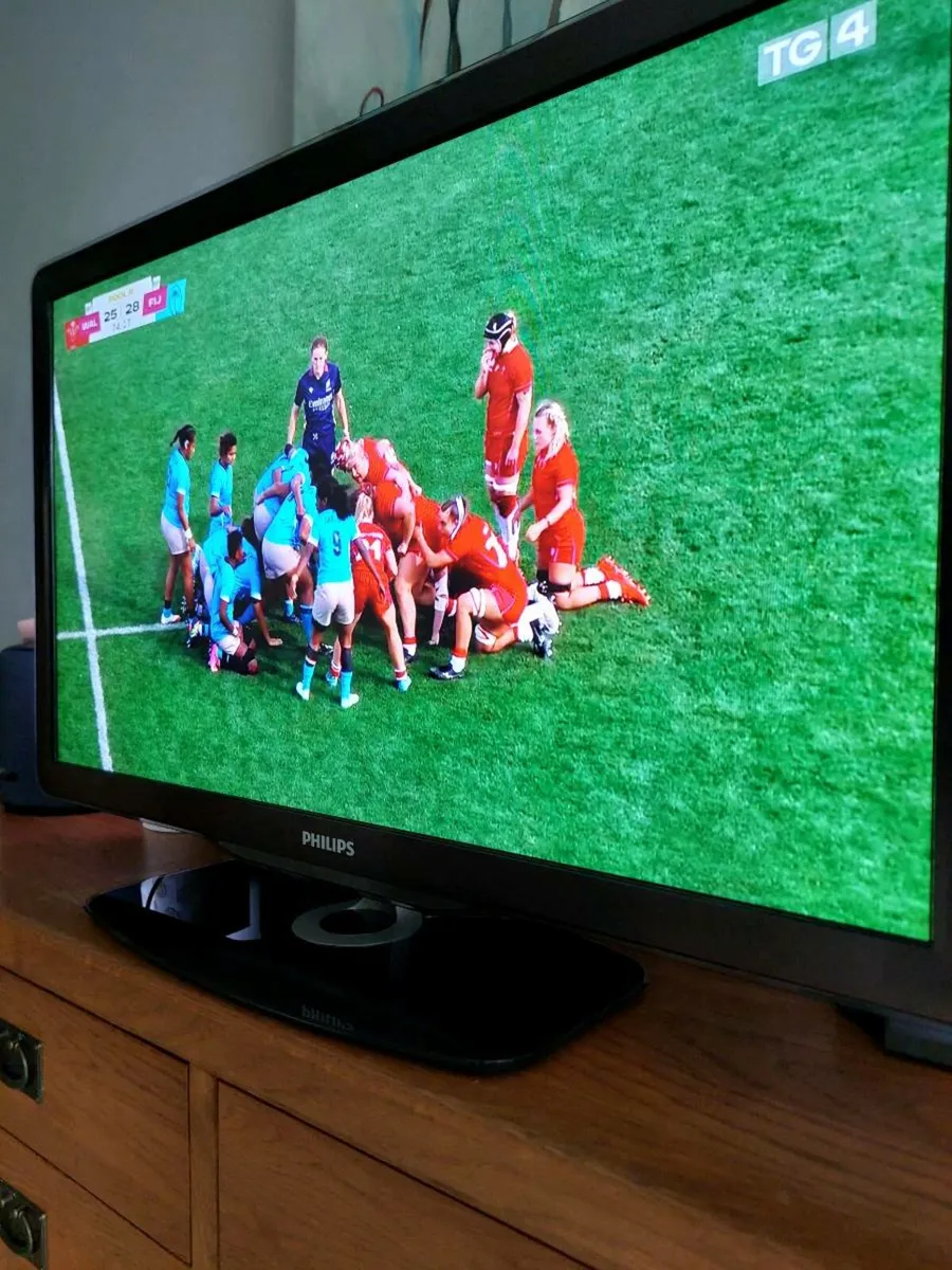 Phillips 39in Smart Tv - Image 3