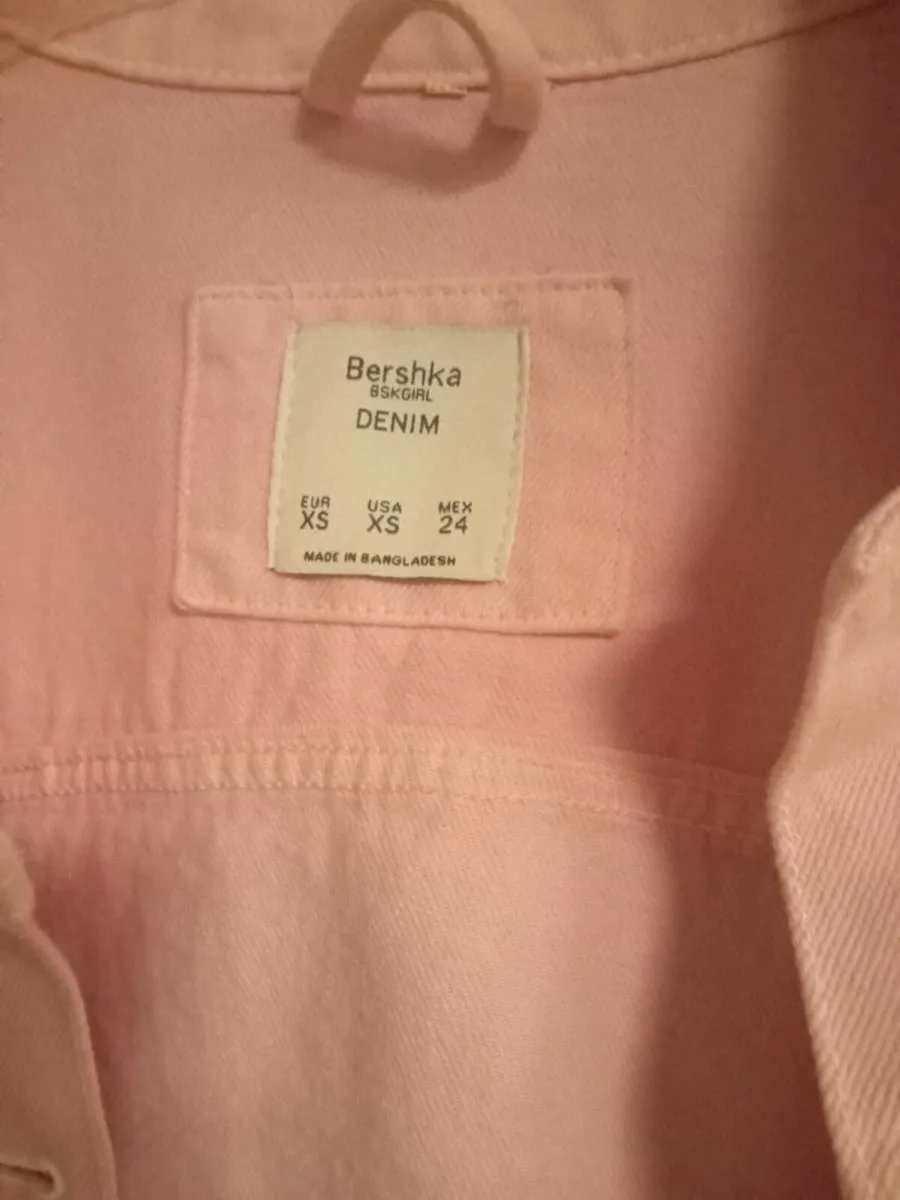 Ladies denim bershka jacket size 8 - Image 2