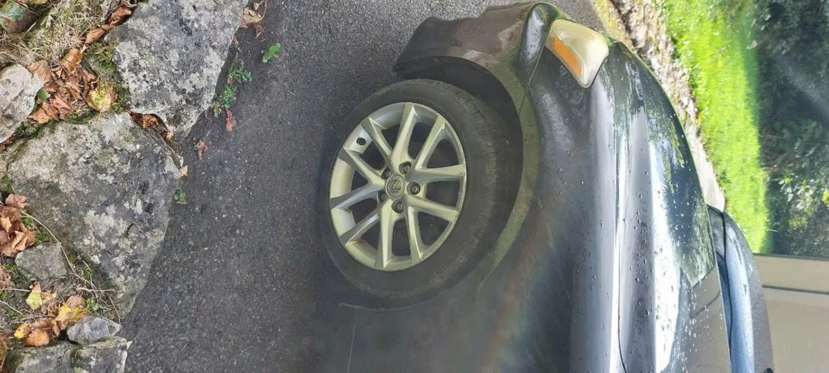Lexus 220D - Image 2