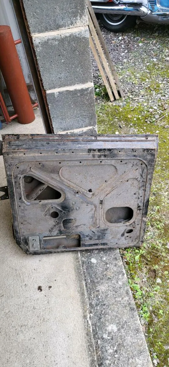 Morris minor left front door - Image 2