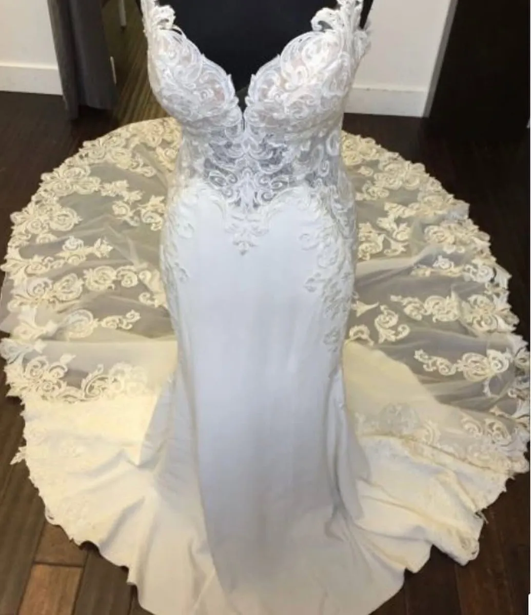 Wedding dress - Image 4
