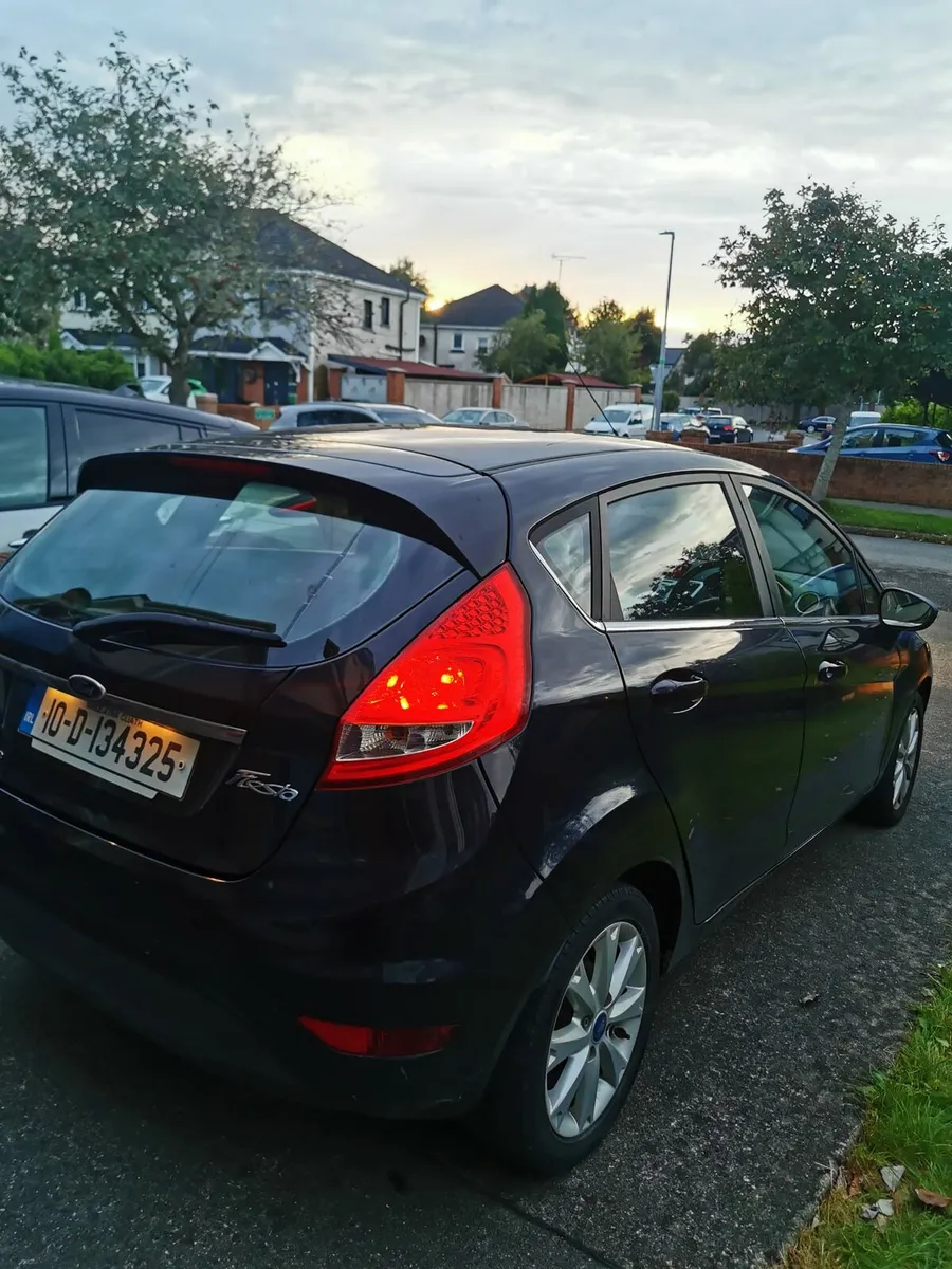 Ford Fiesta 1.4 petrol Zetec - Image 4