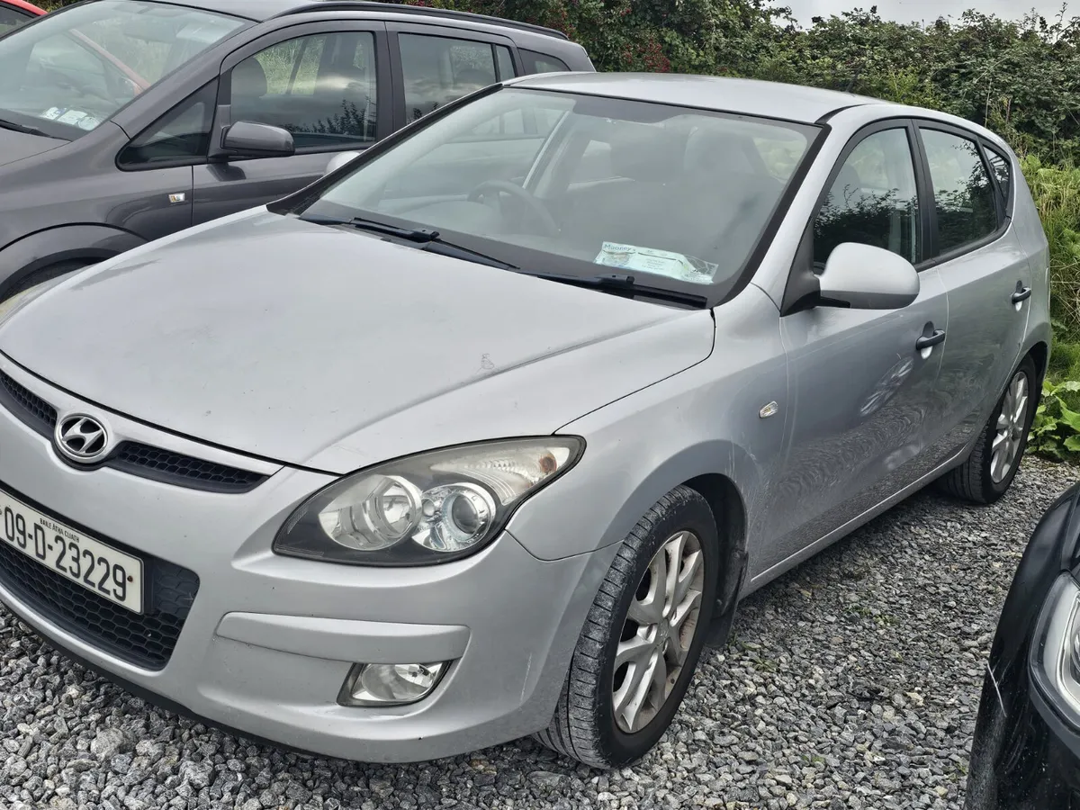 Hyundai i30 2009 1.4L petrol €999 no offers - Image 2