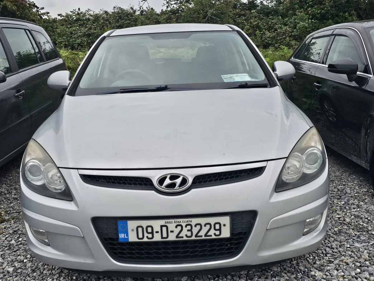 Hyundai i30 2009 1.4L petrol €999 no offers - Image 3