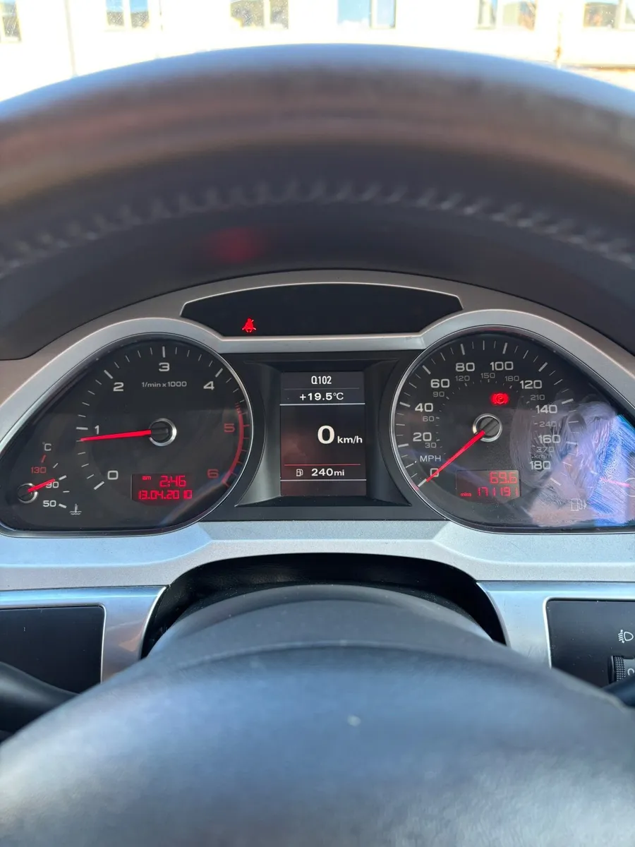 Audi A6 2011 - Image 2