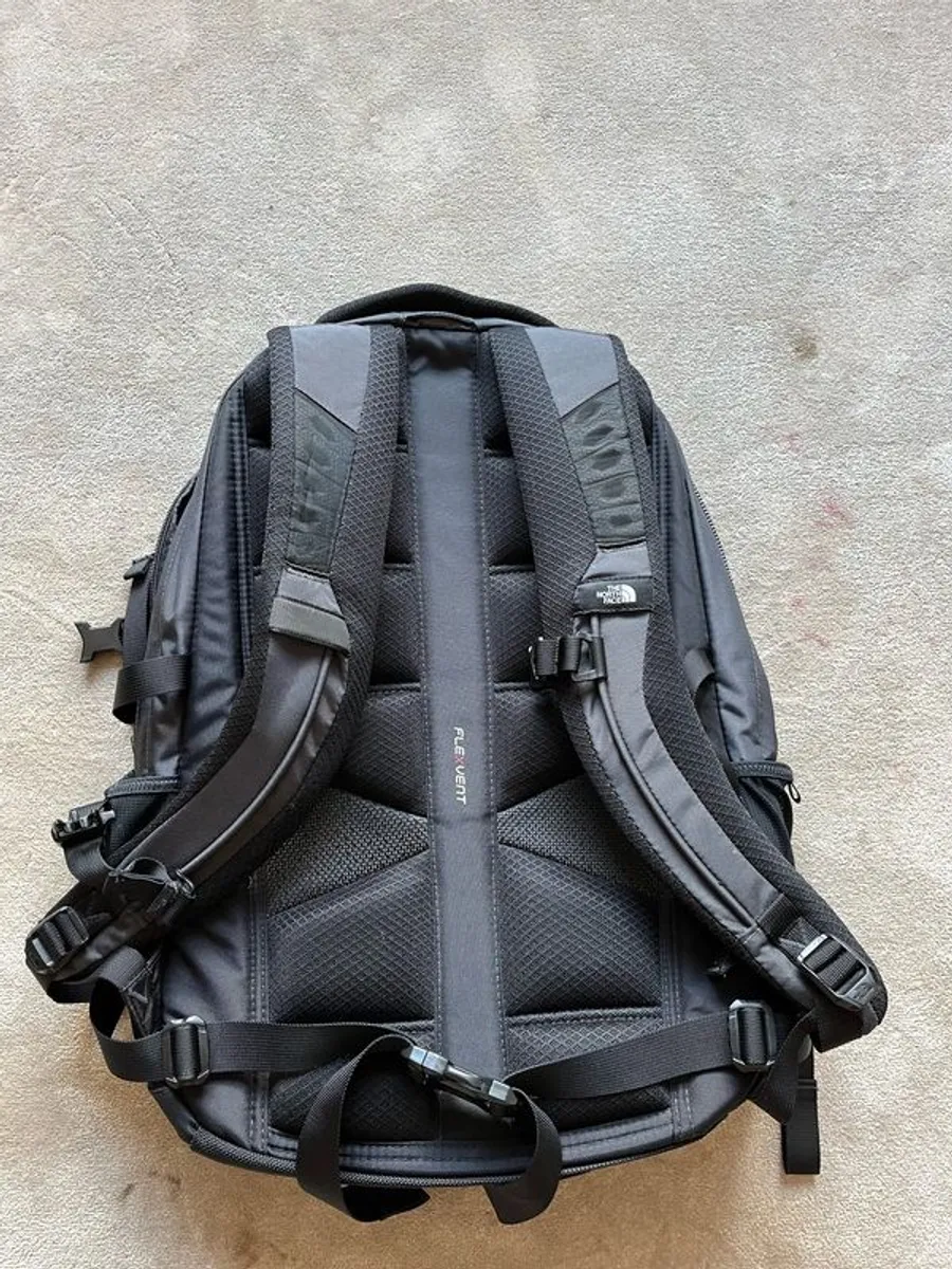 North Face Borealis back pack - Image 4