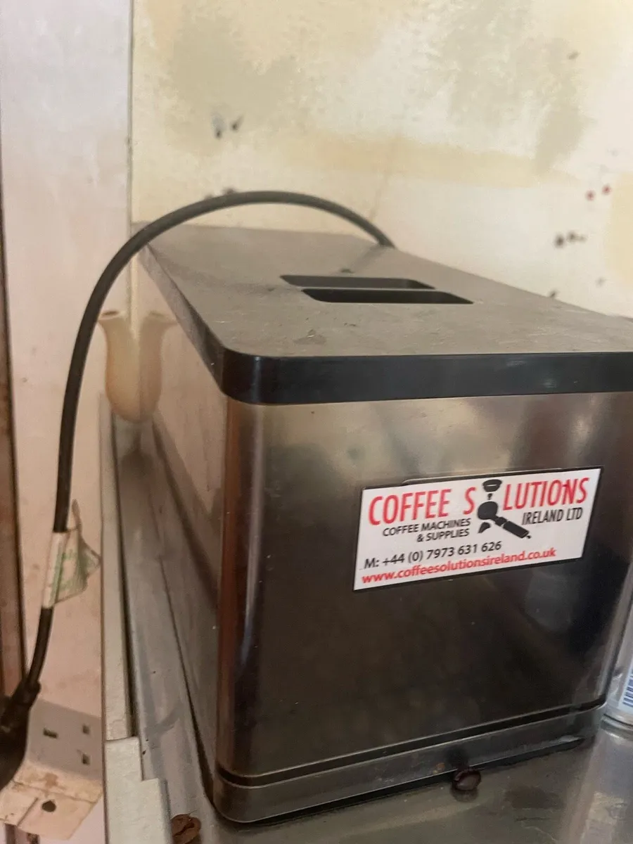 Coffee machine shop closed need gone - Image 3