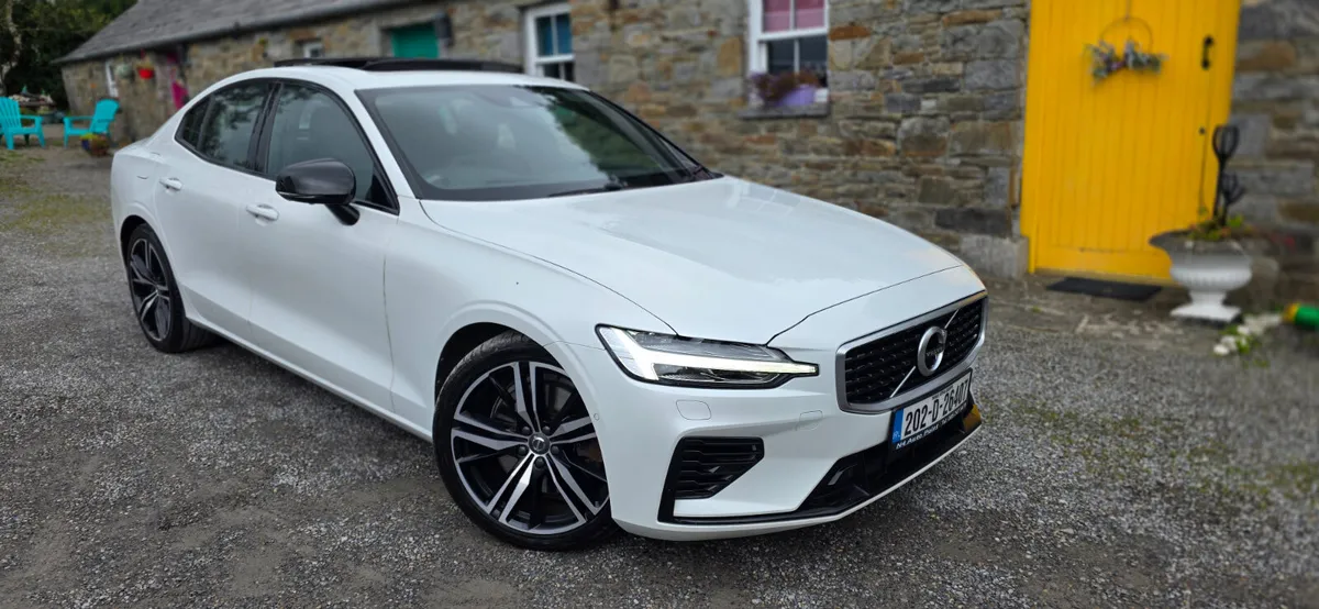Volvo S60 2020 R DESIGN T8 PRO + - Image 1