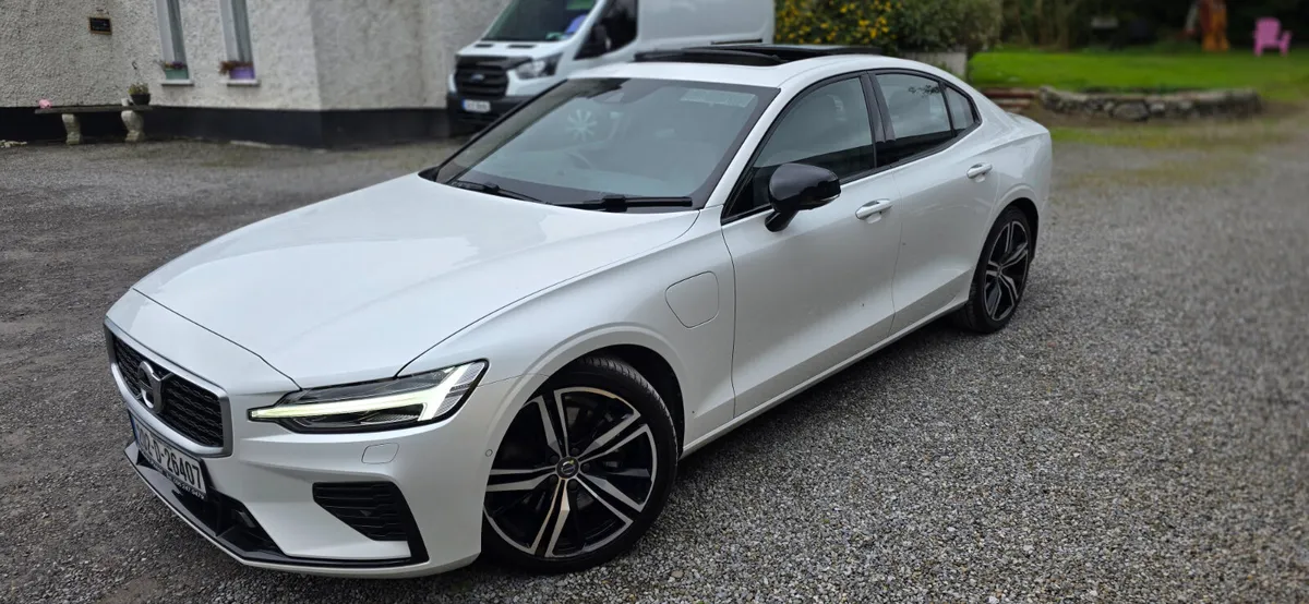 Volvo S60 2020 R DESIGN T8 PRO + - Image 2