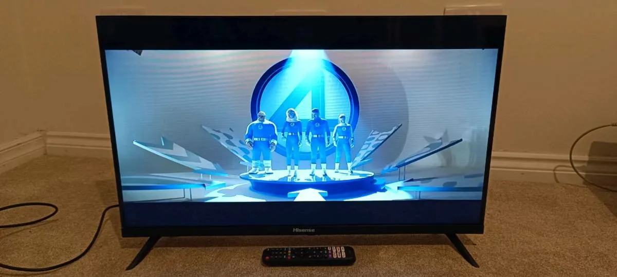 Hisense 32 inch smart tv - Image 2