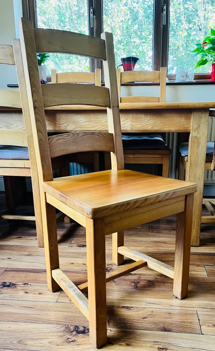 Dining Table & 6 Dining Chairs - Image 2