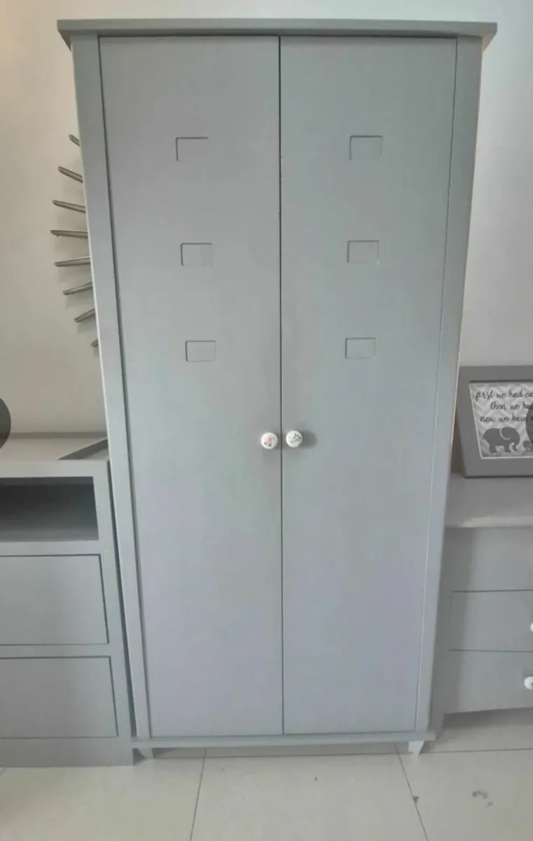 Furniture - Image 4