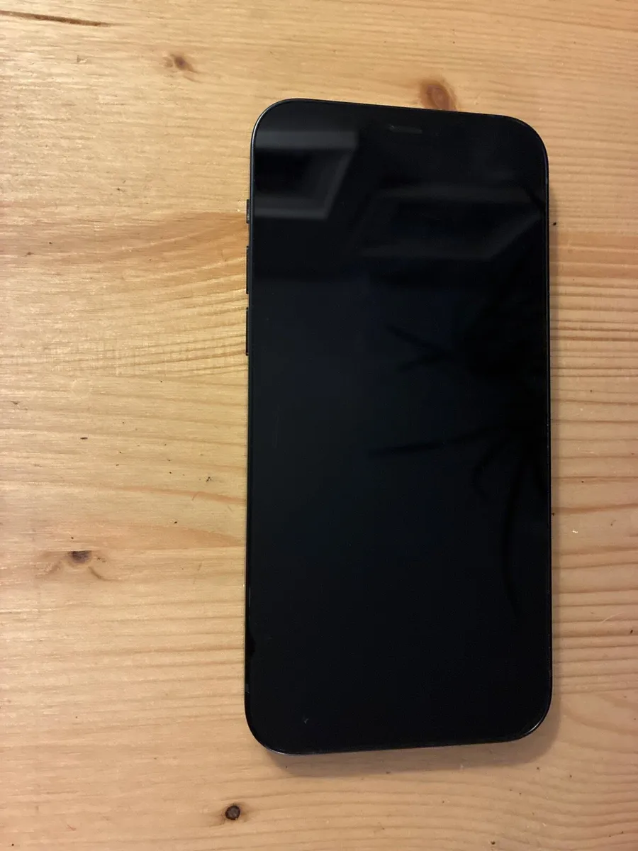 iPhone 12 - Image 2