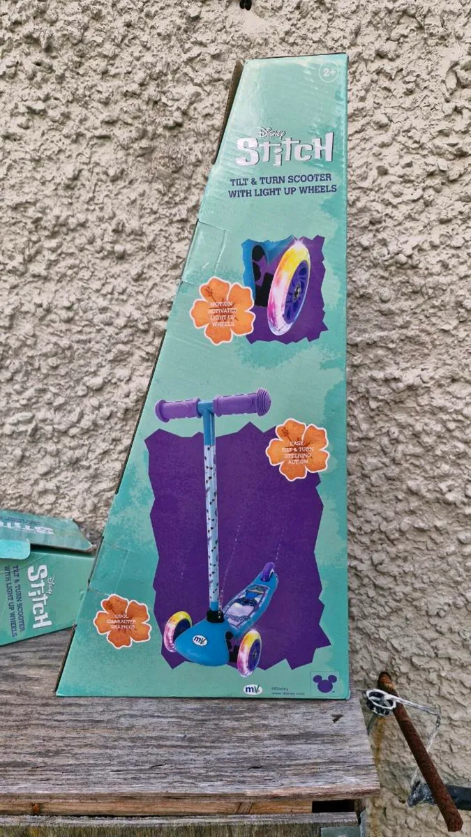 Disney stitch scooter with light up wheels - Image 1