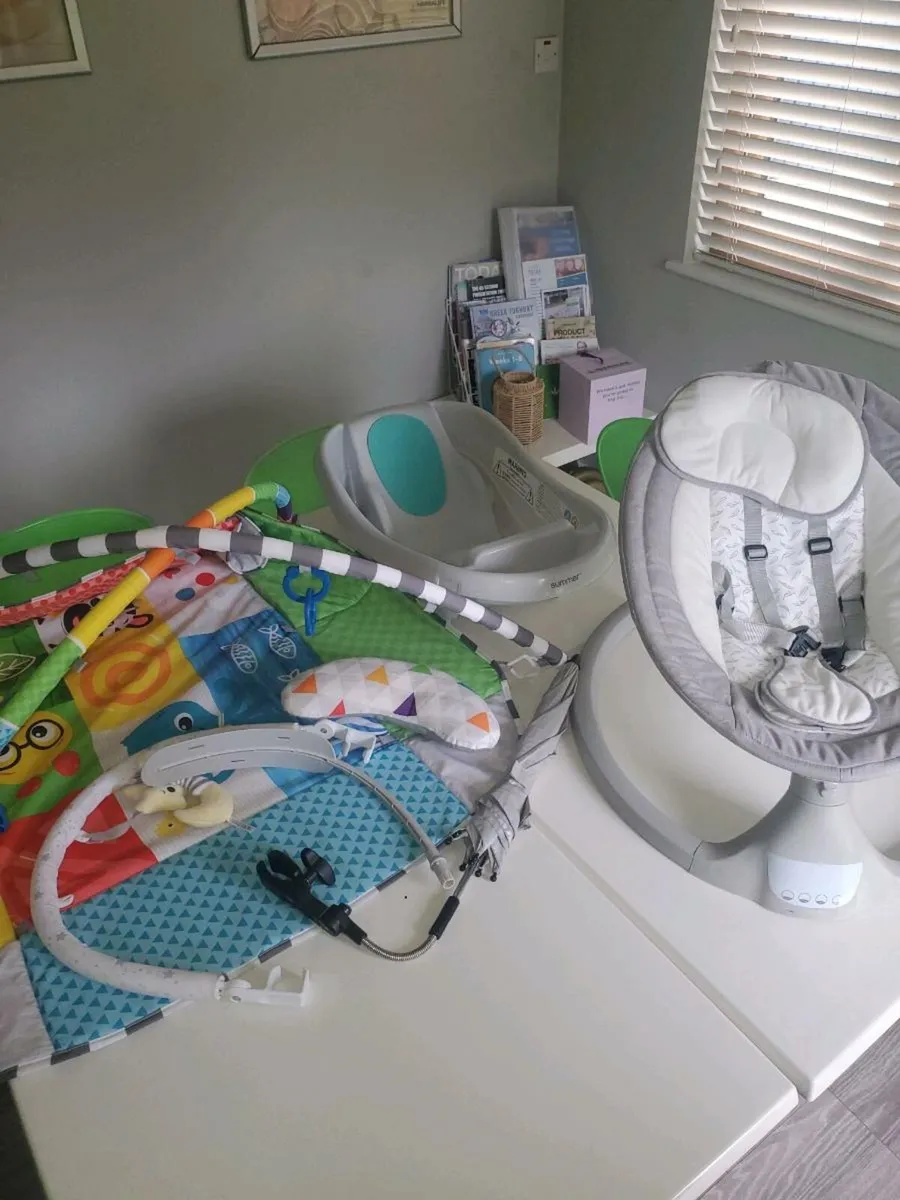 Babies Swinging Chair, Play Mat & Bath - Image 2