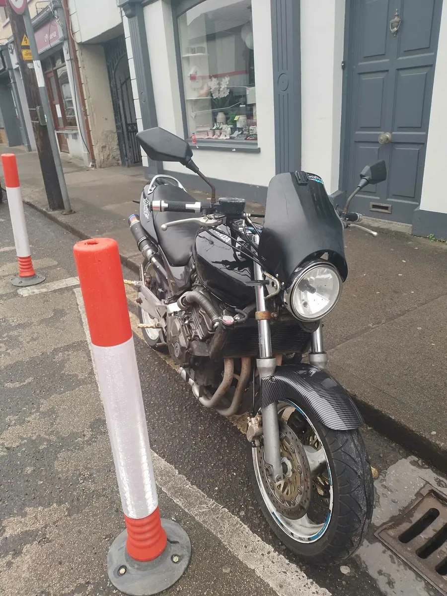 Honda hornet 600cc 1999 - Image 4