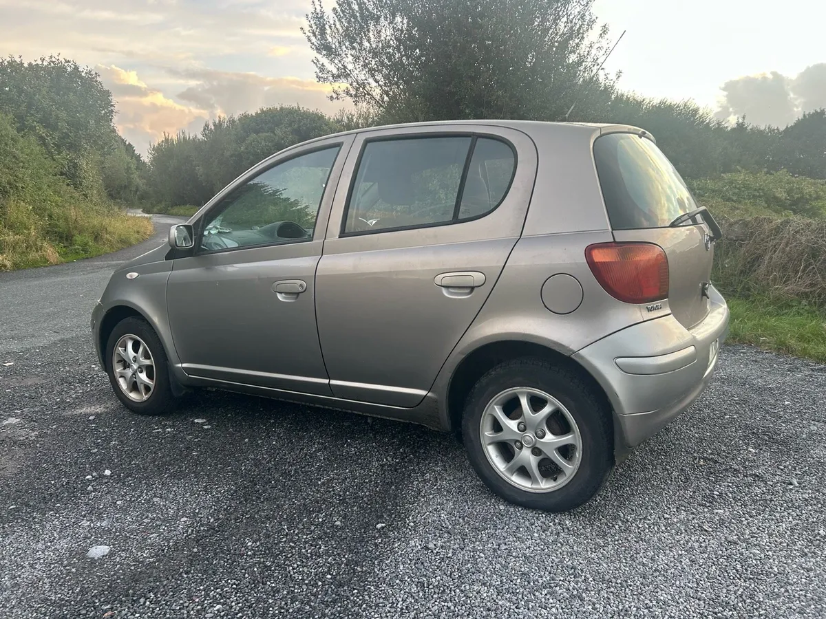 Toyota Yaris - Image 2